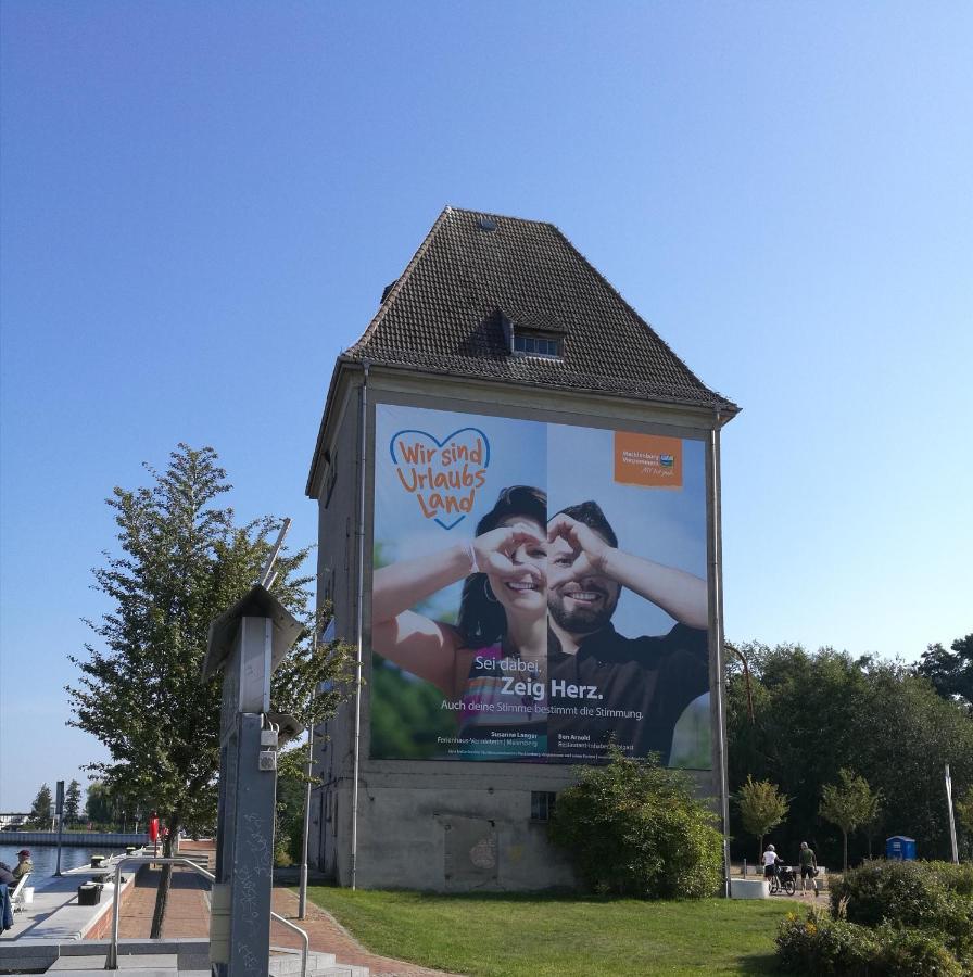 Fewo "Hafenblick" Ueckermünde Zewnętrze zdjęcie