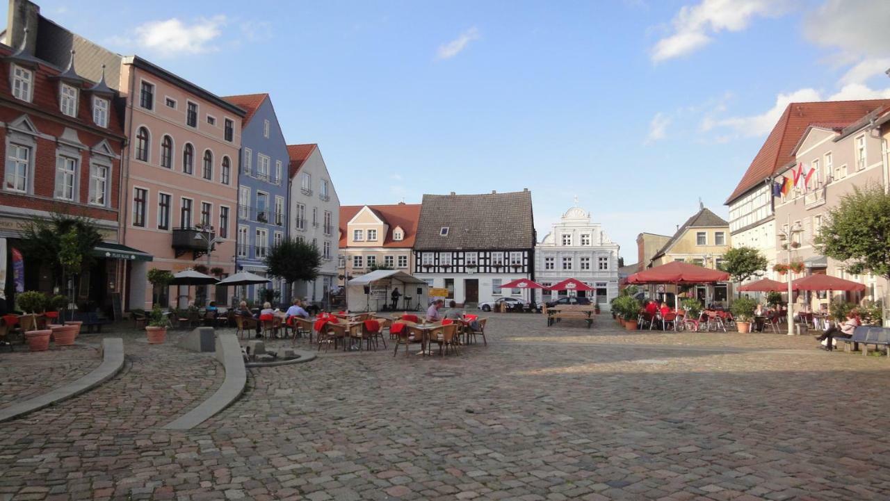 Fewo "Hafenblick" Ueckermünde Zewnętrze zdjęcie